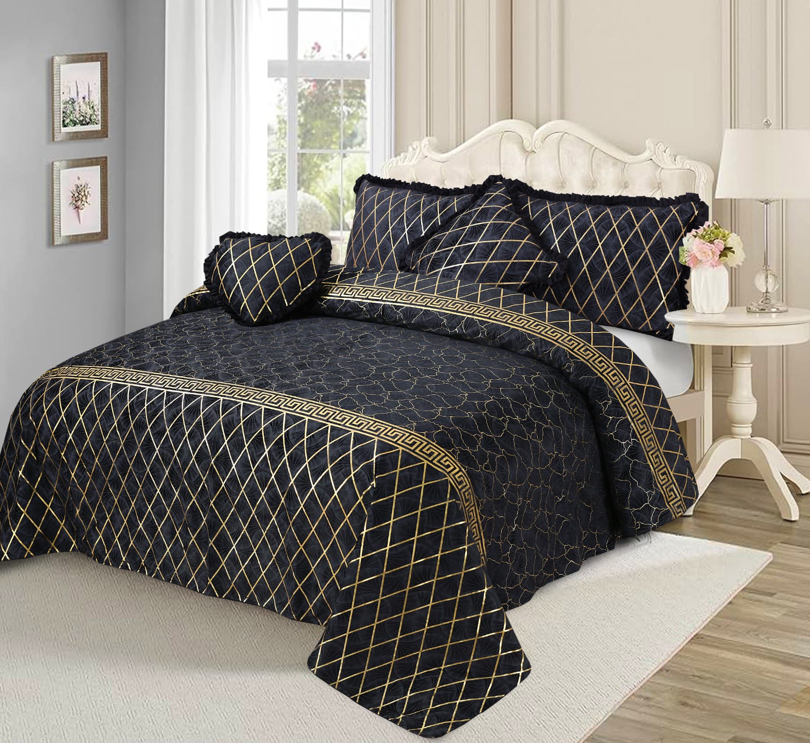 Luxury-Bliss-Velvet-Comforter